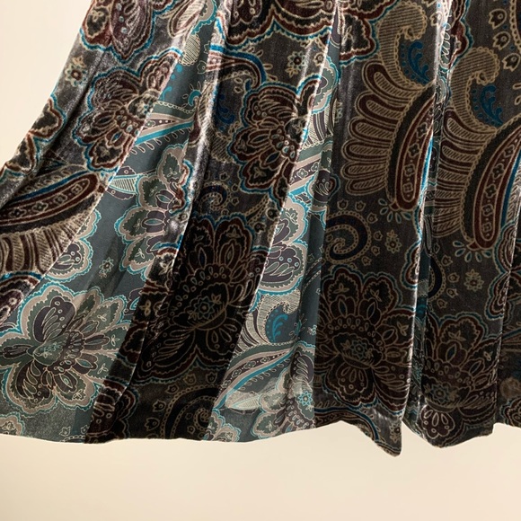 ANN TAYLOR LOFT • Skirt - Picture 5 of 6